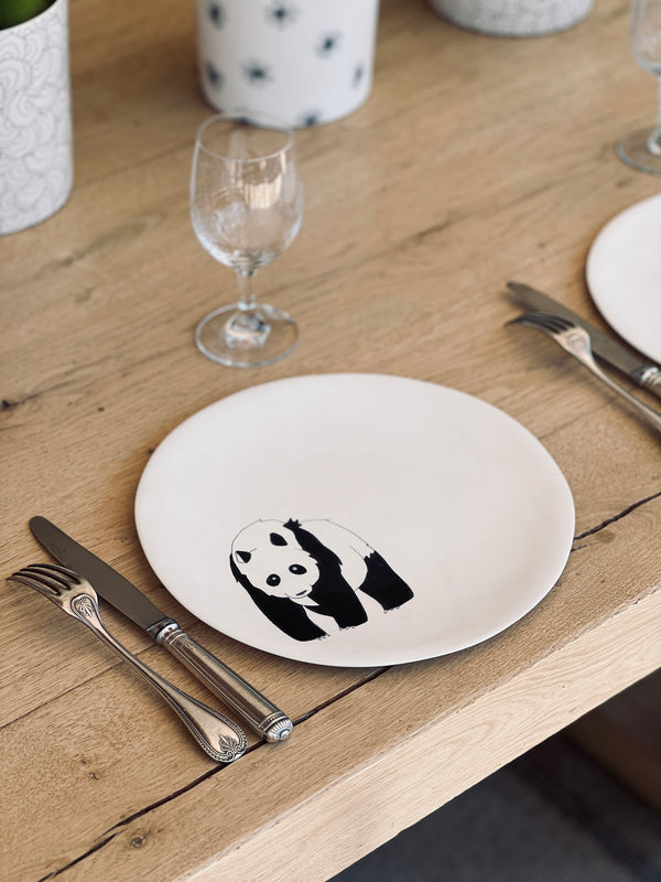 Assiette principale Panda Front-ASSIETTE PRINCIPALE-Three Seven Paris- Ceramic Plates, Platters, Bowls, Coffee Cups. Animal Designs, Zebra, Flamingo, Elephant. Graphic Designs and more.