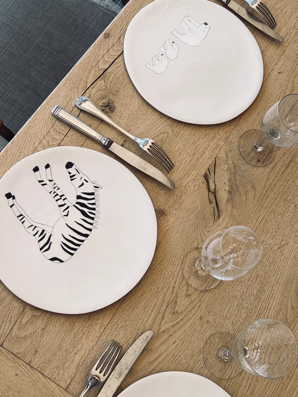 Assiette principale Zebra Profile-ASSIETTE PRINCIPALE-Three Seven Paris- Ceramic Plates, Platters, Bowls, Coffee Cups. Animal Designs, Zebra, Flamingo, Elephant. Graphic Designs and more.