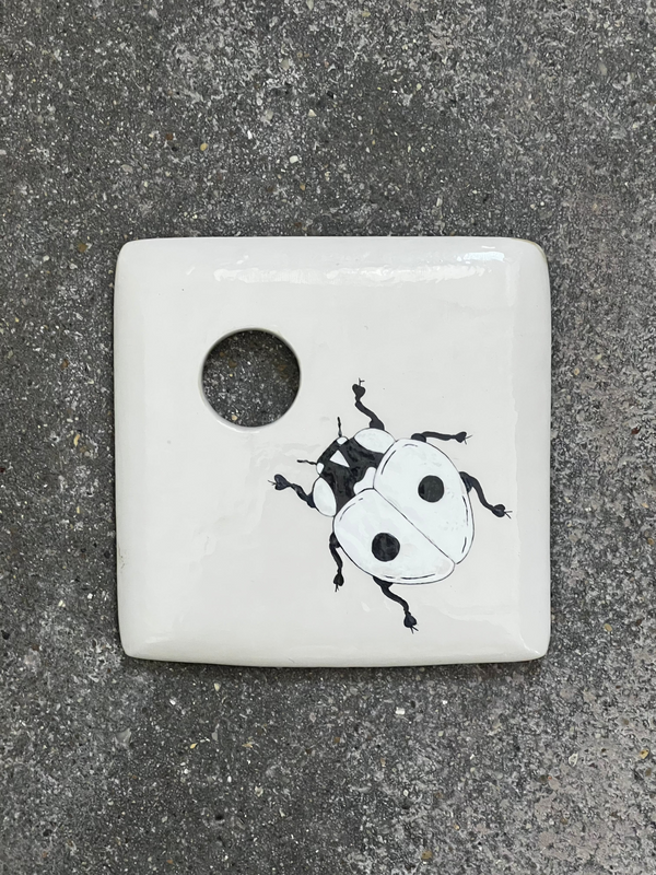 DS 266-COQUETIER SIMPLE-Three Seven Paris- Ceramic Plates, Platters, Bowls, Coffee Cups. Animal Designs, Zebra, Flamingo, Elephant. Graphic Designs and more.