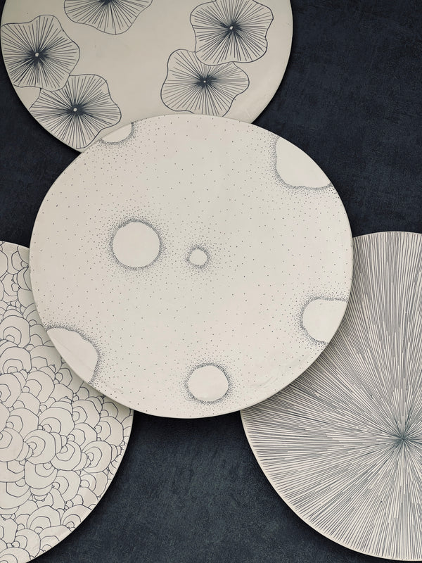 Coffret Assiettes de présentation-COFFRET-Three Seven Paris- Ceramic Plates, Platters, Bowls, Coffee Cups. Animal Designs, Zebra, Flamingo, Elephant. Graphic Designs and more.