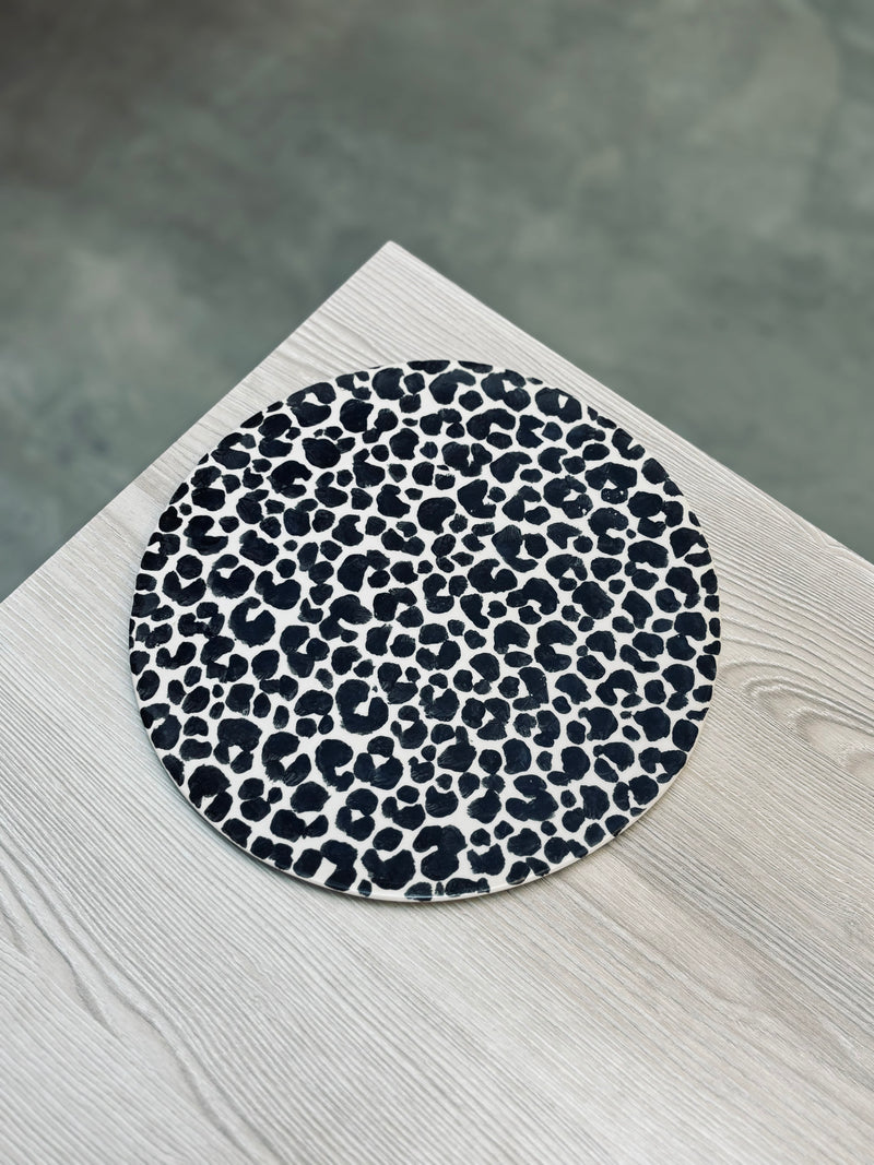 Assiette de présentation Leopard Print Large-ASSIETTE DE PRÉSENTATION-Three Seven Paris- Ceramic Plates, Platters, Bowls, Coffee Cups. Animal Designs, Zebra, Flamingo, Elephant. Graphic Designs and more.