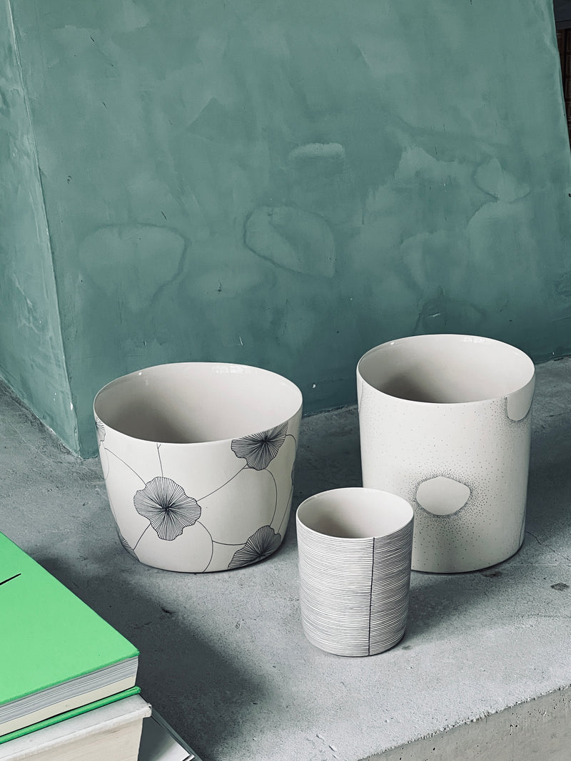 Cache-pot Medium Archipel-Three Seven Paris- Ceramic Plates, Platters, Bowls, Coffee Cups. Animal Designs, Zebra, Flamingo, Elephant. Graphic Designs and more.