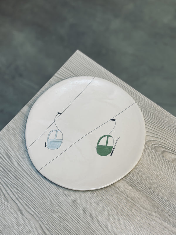 Assiette Presentation Ski Lift double bleu et vert-ASSIETTE PRINCIPALE-Three Seven Paris- Ceramic Plates, Platters, Bowls, Coffee Cups. Animal Designs, Zebra, Flamingo, Elephant. Graphic Designs and more.