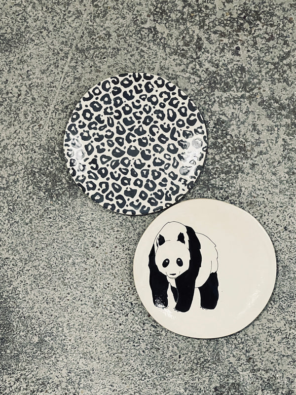 DS 125-ASSIETTE À DESSERT-Three Seven Paris- Ceramic Plates, Platters, Bowls, Coffee Cups. Animal Designs, Zebra, Flamingo, Elephant. Graphic Designs and more.