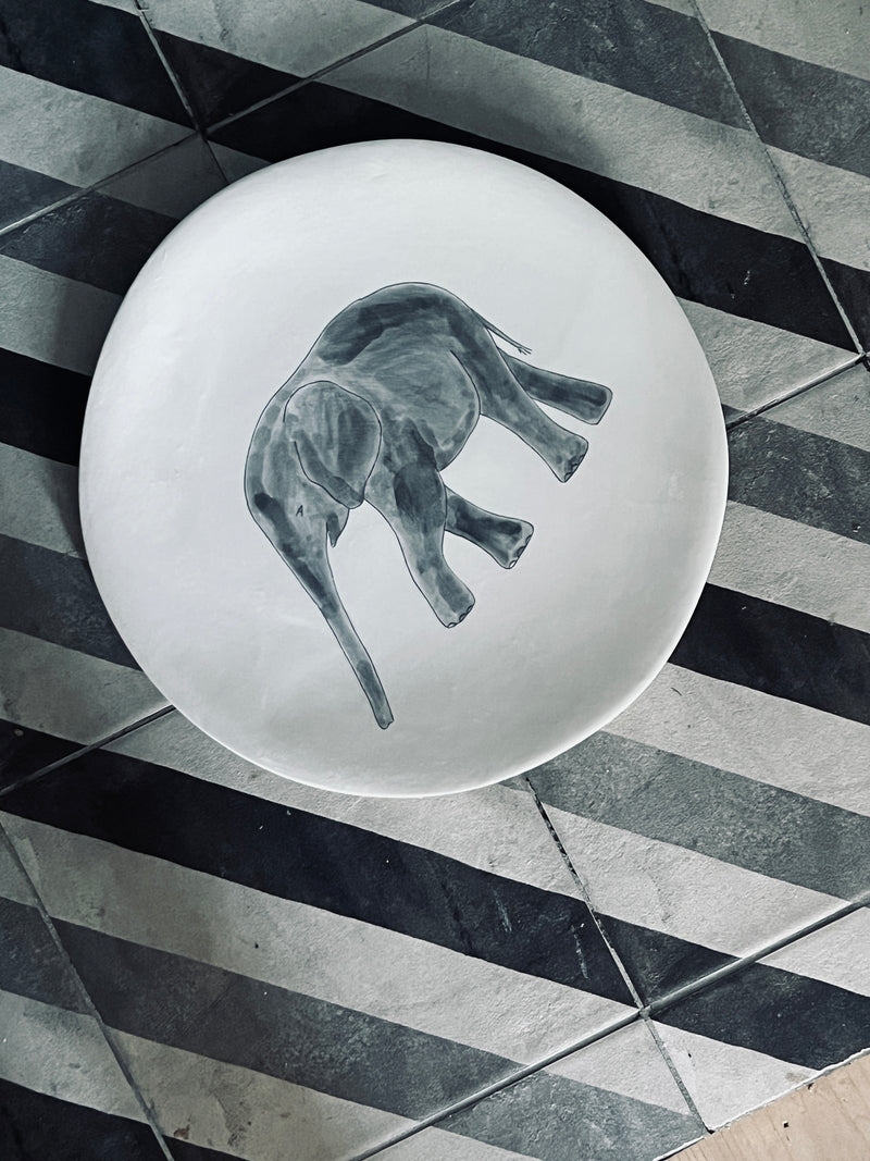 Assiette de présentation Elephant Profil-ASSIETTE DE PRÉSENTATION-Three Seven Paris- Ceramic Plates, Platters, Bowls, Coffee Cups. Animal Designs, Zebra, Flamingo, Elephant. Graphic Designs and more.