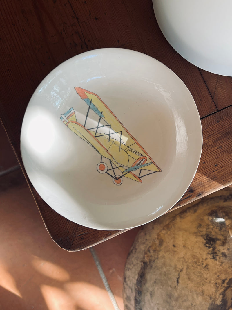 Assiette creuse Gloster biplane-ASSIETTE CREUSE-Three Seven Paris- Ceramic Plates, Platters, Bowls, Coffee Cups. Animal Designs, Zebra, Flamingo, Elephant. Graphic Designs and more.