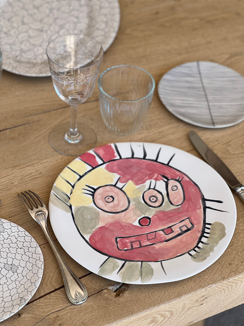 Assiette de présentation Monstre rouge-ASSIETTE DE PRÉSENTATION-Three Seven Paris-Ivoire- Ceramic Plates, Platters, Bowls, Coffee Cups. Animal Designs, Zebra, Flamingo, Elephant. Graphic Designs and more.