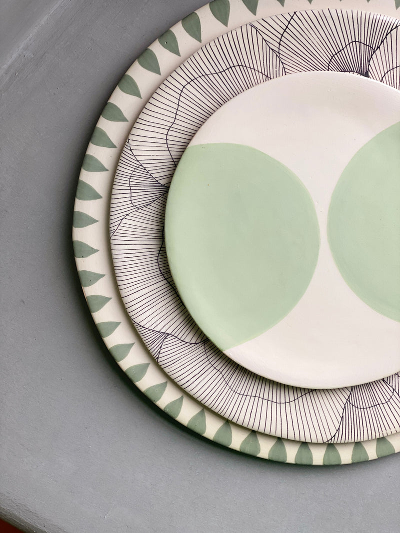Assiette Principale Keys Vert-ASSIETTE PRINCIPALE-Three Seven Paris- Ceramic Plates, Platters, Bowls, Coffee Cups. Animal Designs, Zebra, Flamingo, Elephant. Graphic Designs and more.