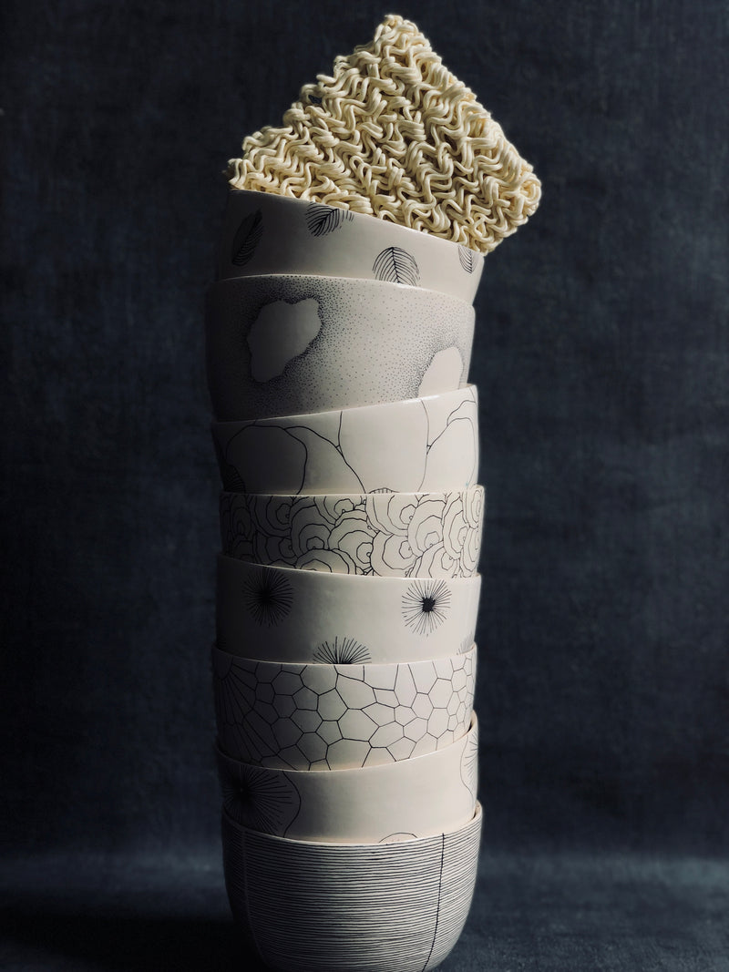 Coffret Noodles Saint-Valentin 1-COFFRET-Three Seven Paris- Ceramic Plates, Platters, Bowls, Coffee Cups. Animal Designs, Zebra, Flamingo, Elephant. Graphic Designs and more.