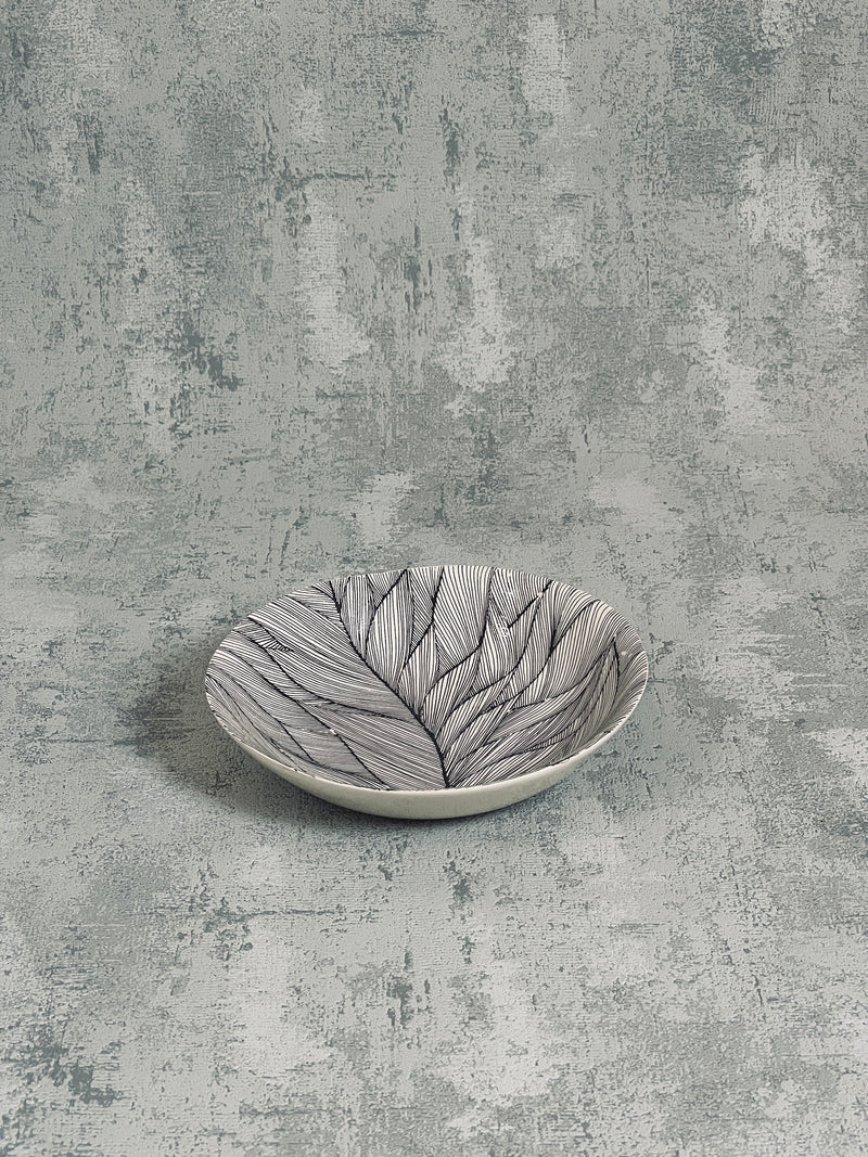 Assiette creuse Leaf-ASSIETTE CREUSE-Three Seven Paris- Ceramic Plates, Platters, Bowls, Coffee Cups. Animal Designs, Zebra, Flamingo, Elephant. Graphic Designs and more.