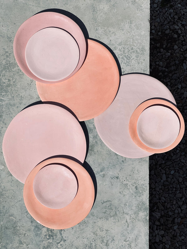 Assiette principale Shades Pétal-ASSIETTE PRINCIPALE-Three Seven Paris- Ceramic Plates, Platters, Bowls, Coffee Cups. Animal Designs, Zebra, Flamingo, Elephant. Graphic Designs and more.