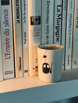 Tasse à café allongé Ski Lift Noir-PETITE TIMBALE-Three Seven Paris- Ceramic Plates, Platters, Bowls, Coffee Cups. Animal Designs, Zebra, Flamingo, Elephant. Graphic Designs and more.